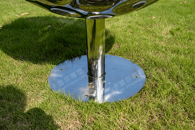 90cm Stainless Steel Golf Ball Sculpture | Mirror Polished Modern Metal Artwork for Interior & Outdoor Décor - Image 4