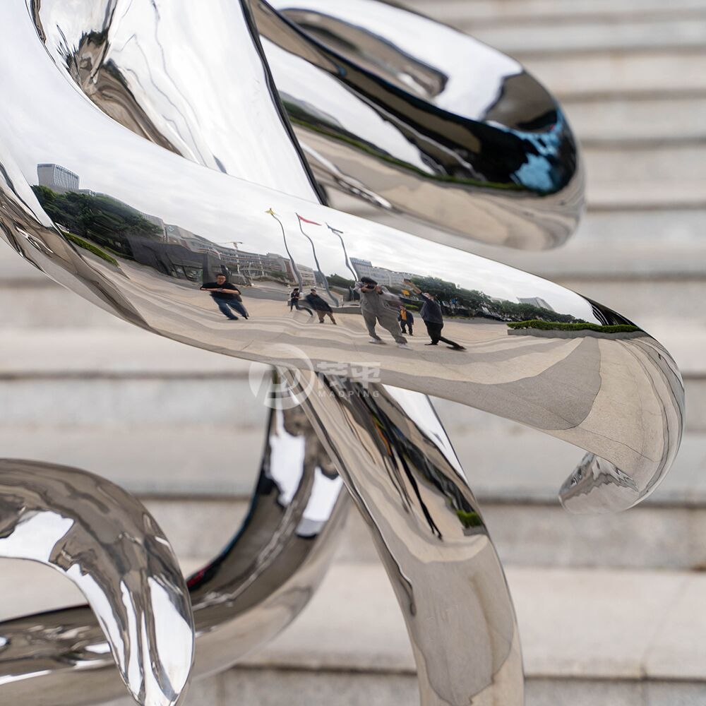Stainless Steel Octopus Sculpture for Hotel Entrance | Luxury Metal Art - Image 3