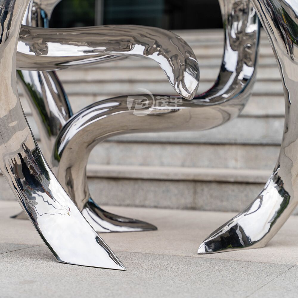 Stainless Steel Octopus Sculpture for Hotel Entrance | Luxury Metal Art - Image 4
