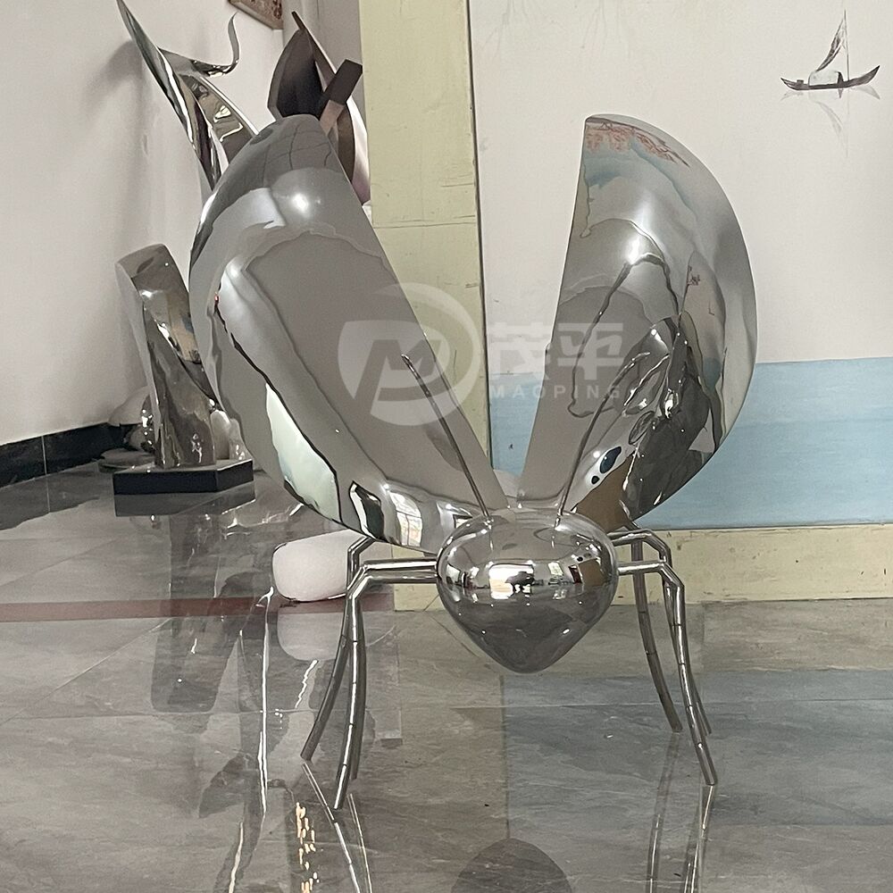 Stainless Steel Bee Sculpture Home Decoration Garden Decor Pendants Yard - Image 3
