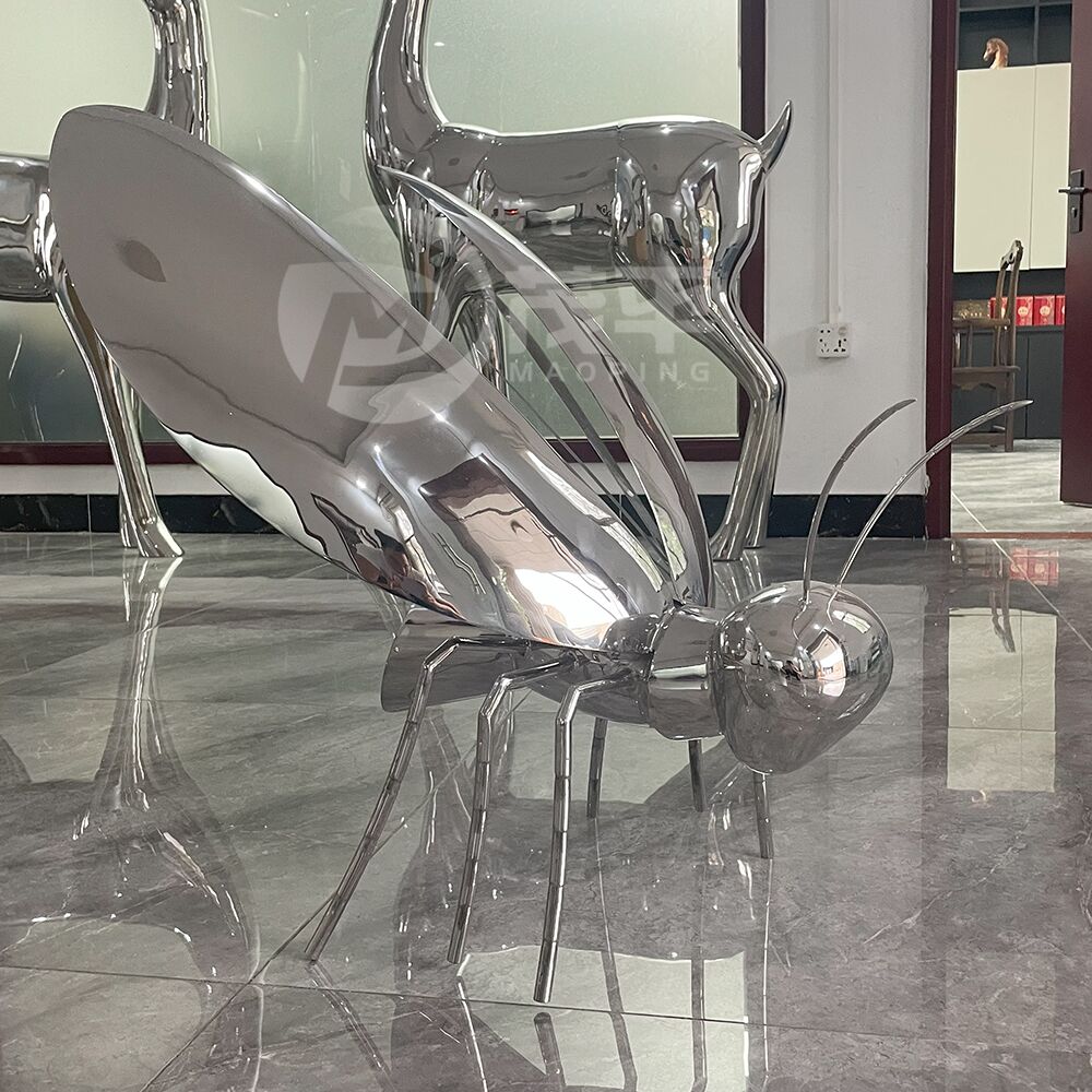 Stainless Steel Bee Sculpture Home Decoration Garden Decor Pendants Yard - Image 4
