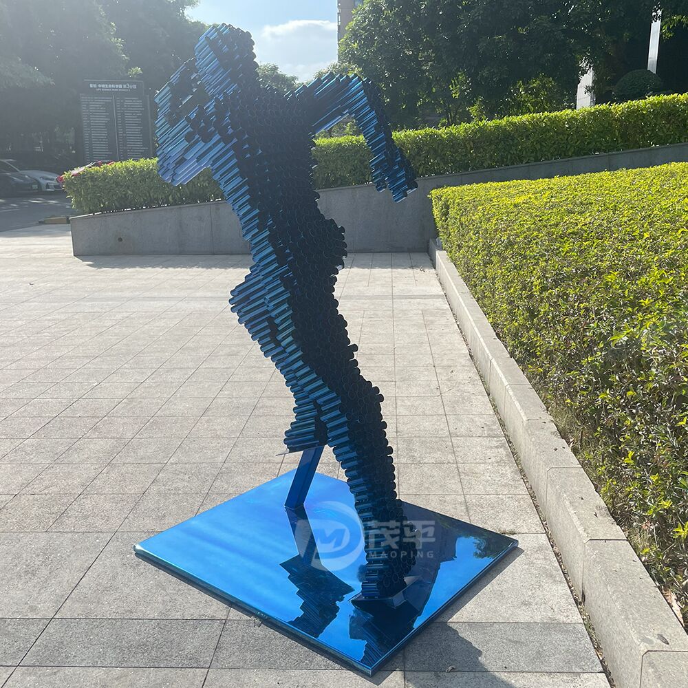 Creative contemporary art bule running man sculpture - Image 4