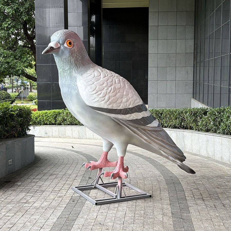 200cm Fiberglass Pigeon Sculpture – Realistic Outdoor Bird Art for Public & Commercial Spaces