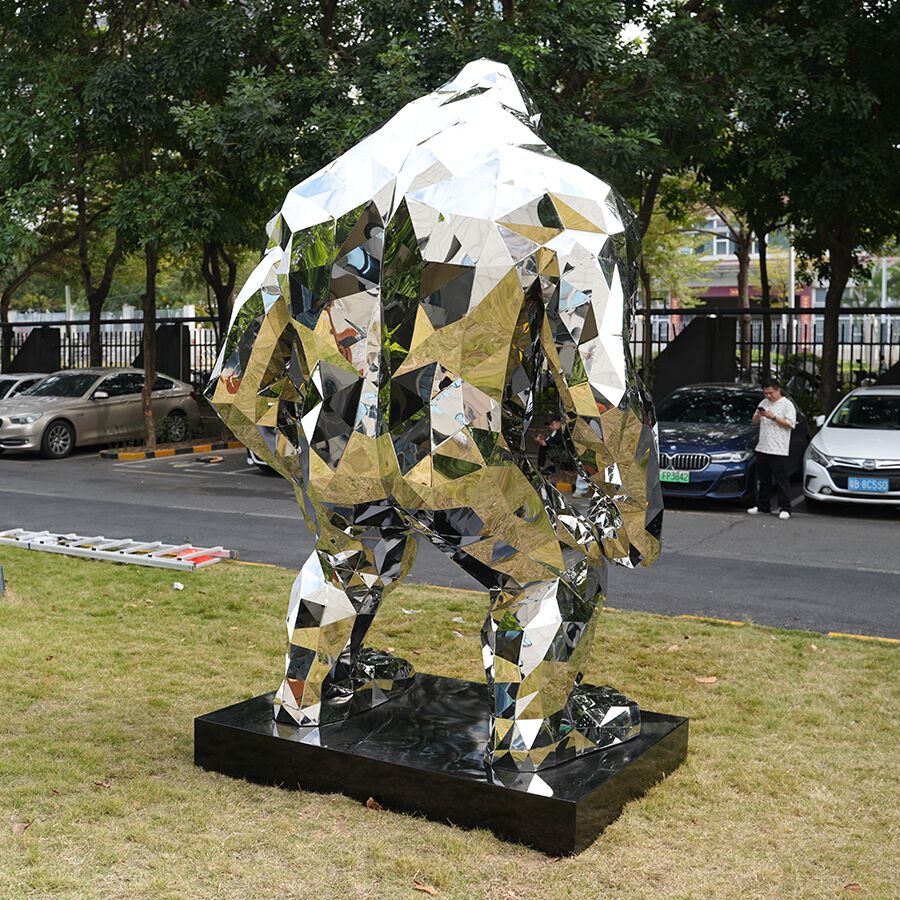 Metal King Kong Sculpture 3