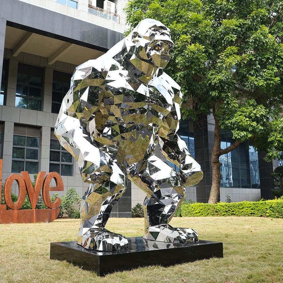 Mirror Polished Geometric Faceted Stainless Steel Gorilla Sculpture for Luxury Mall & Public Space - Image 3